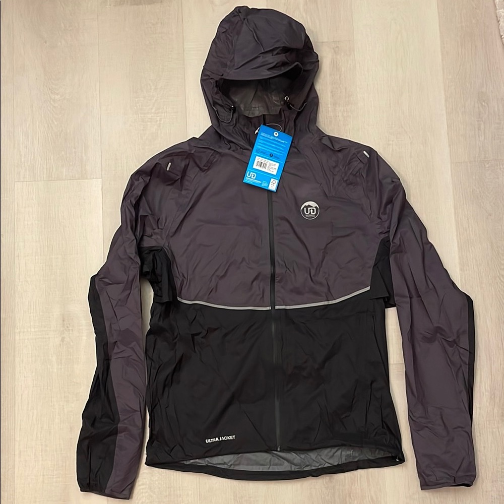 UDR Men’s Hooded Performance Jacket - Black & Dark Gray